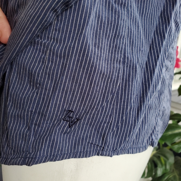 Lady Vesi Embroidered Notre Dame Fighting Irish Dress Shirt Cotton Size Small - Picture 5 of 8